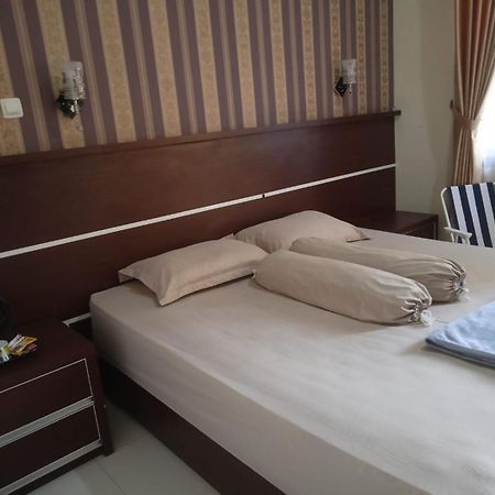 Riki Guesthouse Syari'Ah Jepara Eksteriør bilde