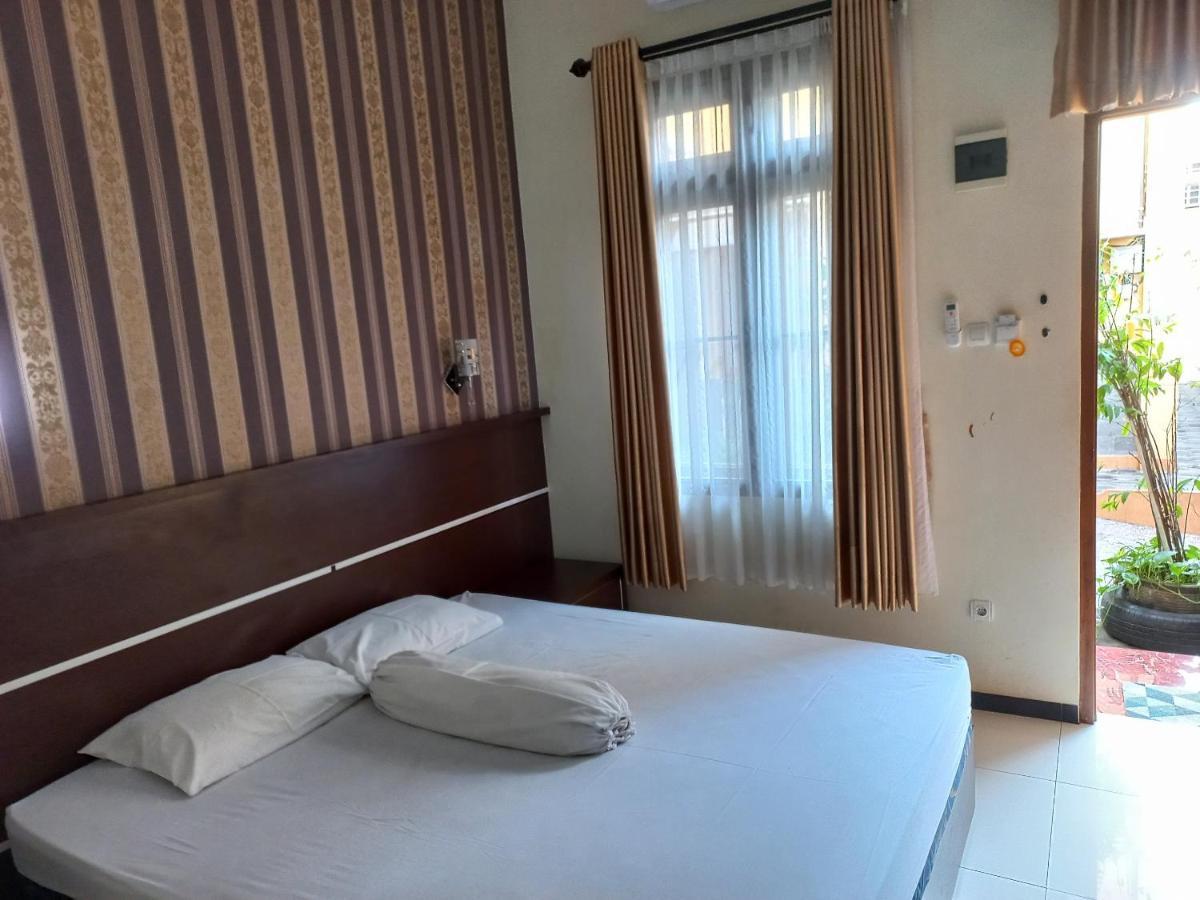 Riki Guesthouse Syari'Ah Jepara Eksteriør bilde