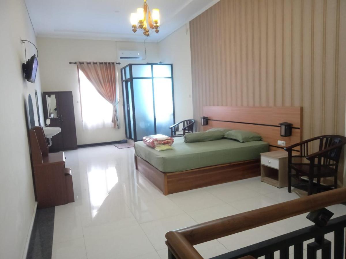 Riki Guesthouse Syari'Ah Jepara Eksteriør bilde